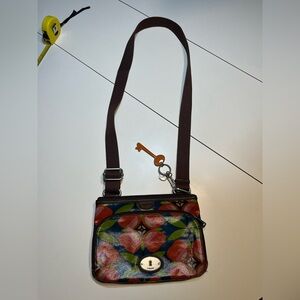 Fossil crossbody textile floral brown red green adjustable strap card pockets